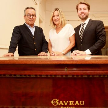 Director ejecutivo se reúne con Andrea Tessa