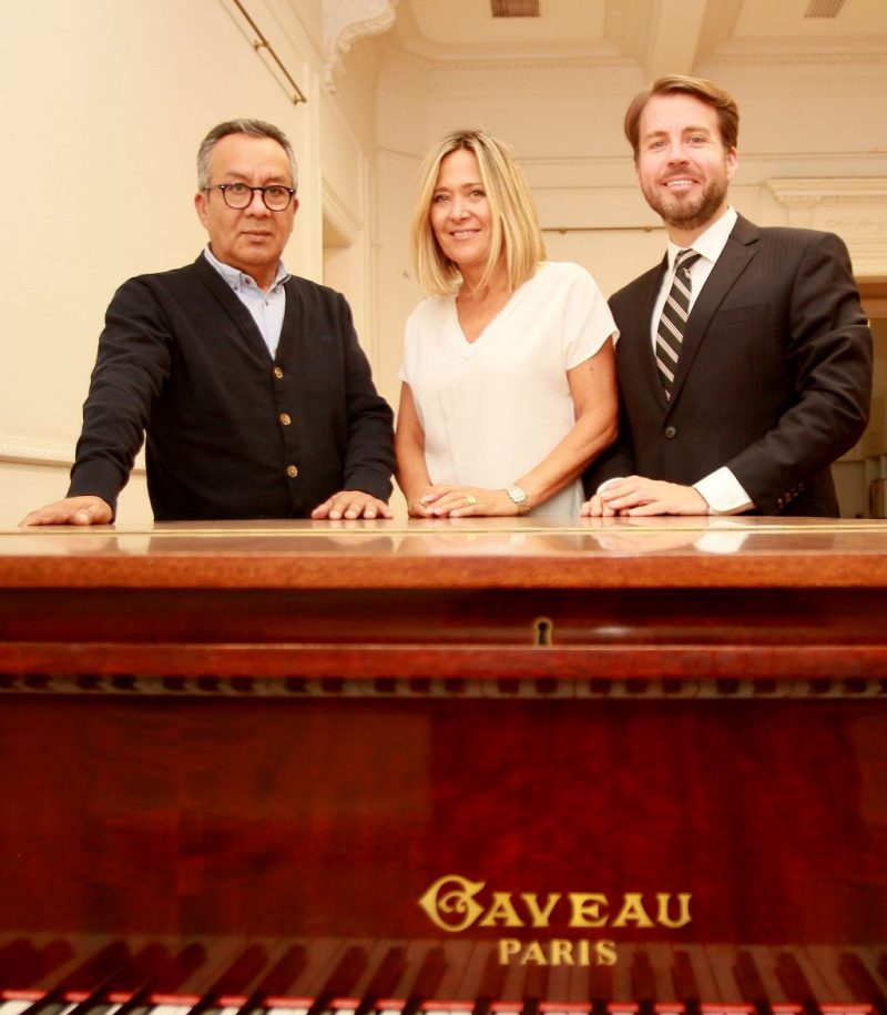 Director ejecutivo se reúne con Andrea Tessa