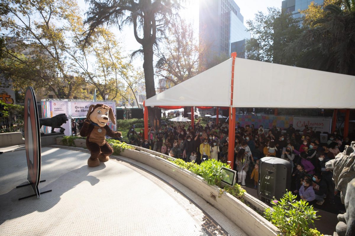 CON 70 AUTORES NACIONALES Y EXTRANJEROS DEBUTA FESTIVAL PENGUIN PROVIDENCIA